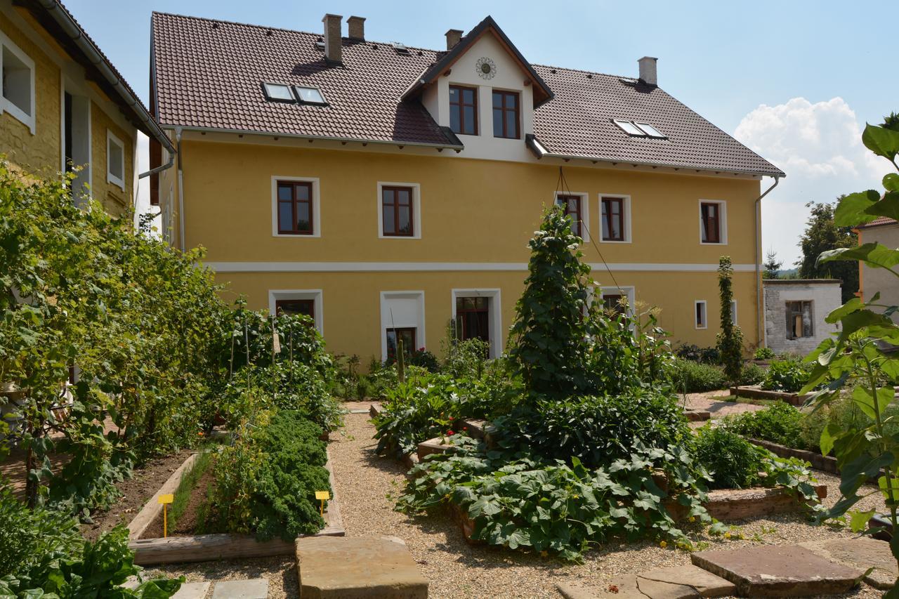 Statek Lunikov Villa Zizice Eksteriør bilde